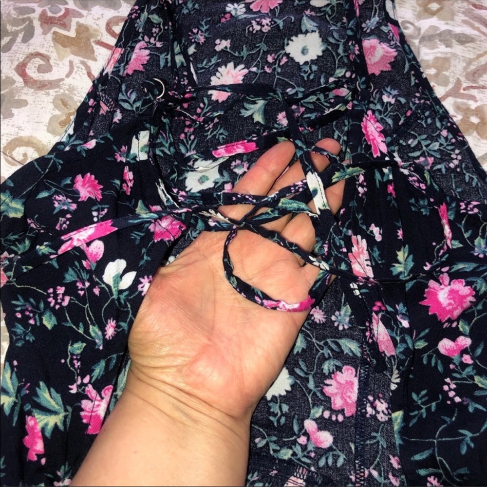 Hollister Floral Dress - Picture 5 of 6